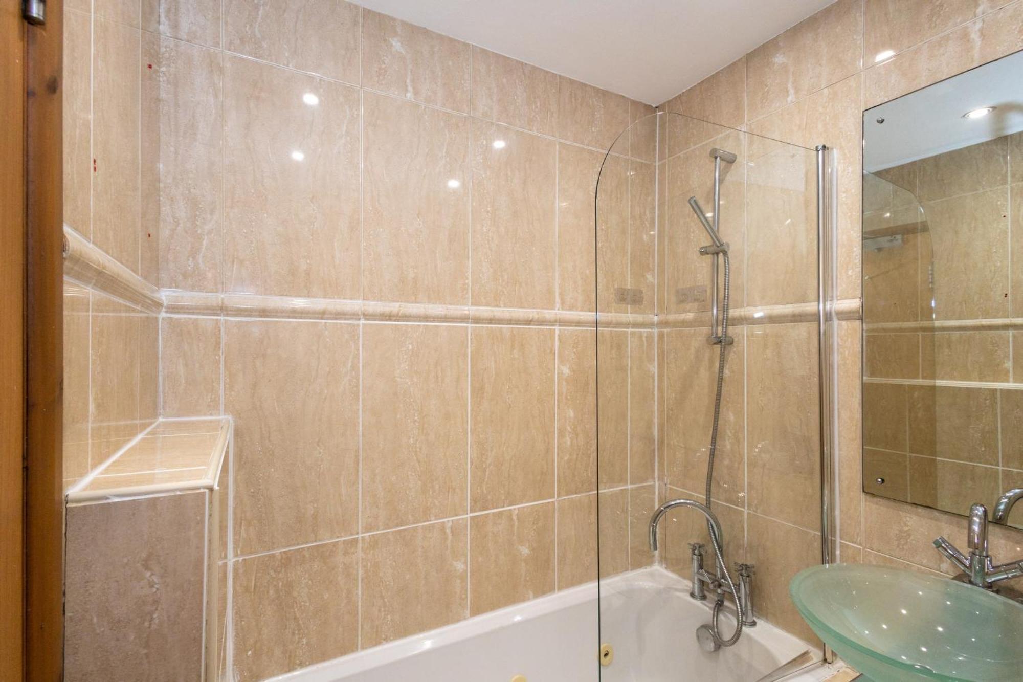 Pillo - Abbey Grove Appartement Manchester