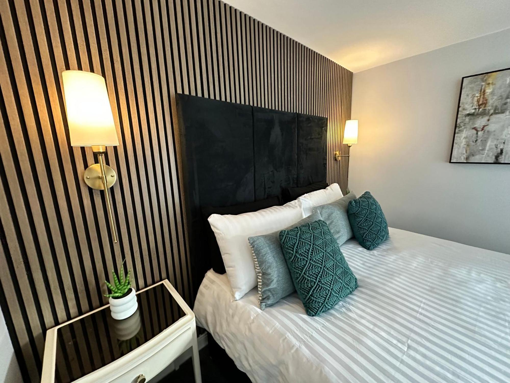 Waterside Mufc & Trafford Centre Townhouse 4 Bedroom Free Parking *