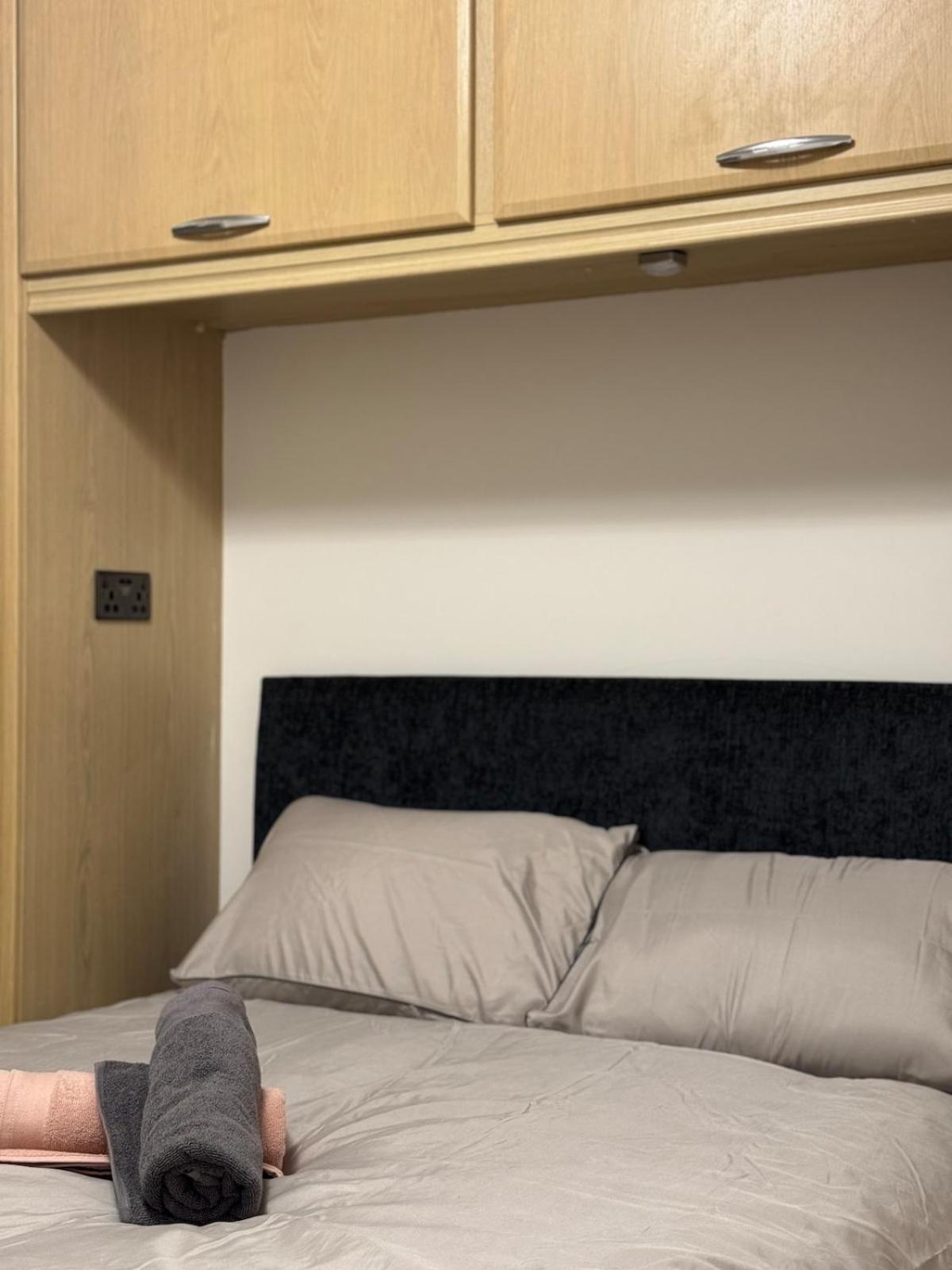 Holiday home Charming Salford House