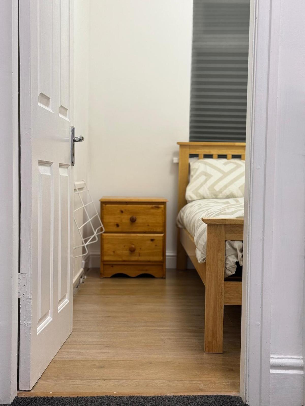Holiday home Charming Salford House *
