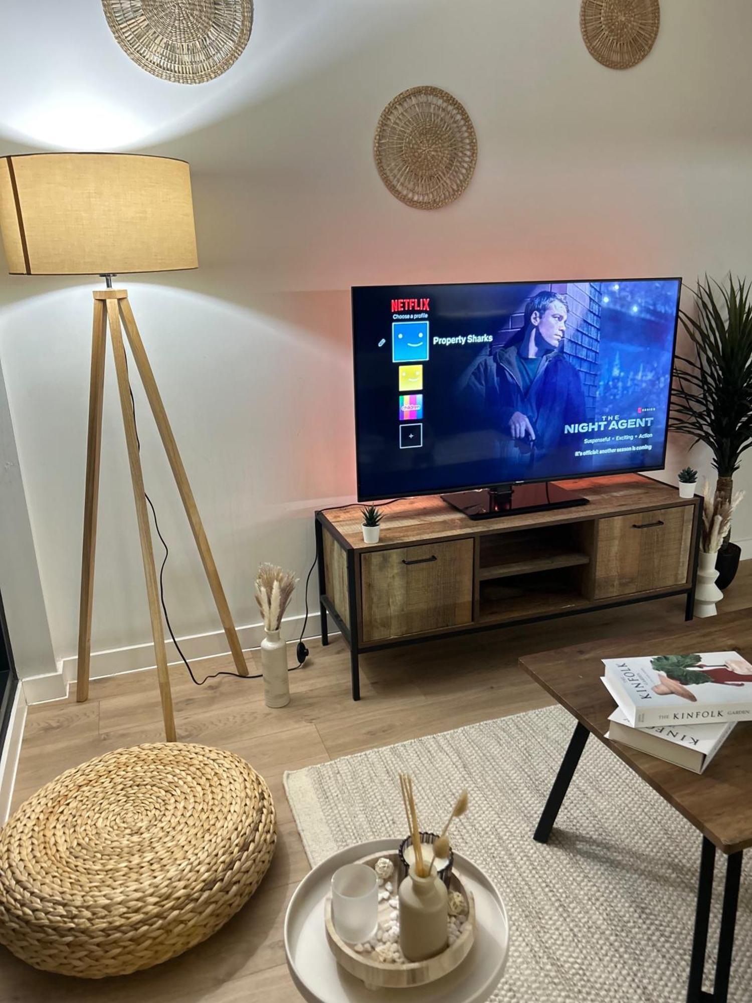 Central Apartment-Free Parking With Terrace-Gym *