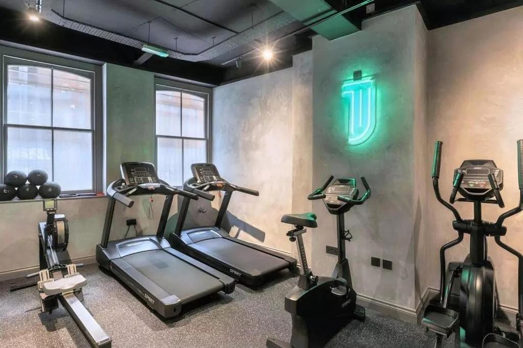 2 Bed 2 Bath, Excusive And Central, Concierge Service *