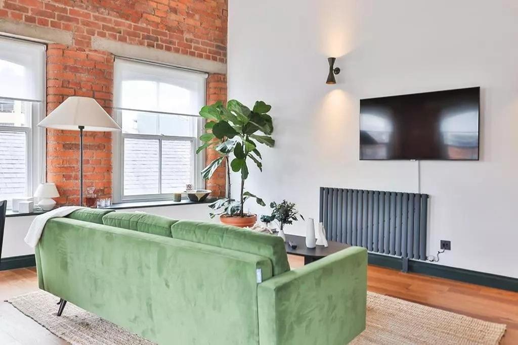 2 Bed 2 Bath, Excusive And Central, Concierge Service * Manchester