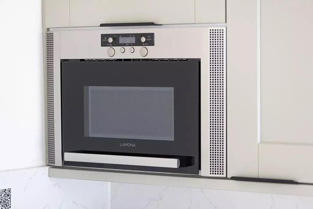 2 Bed 2 Bath, Excusive And Central, Concierge Service