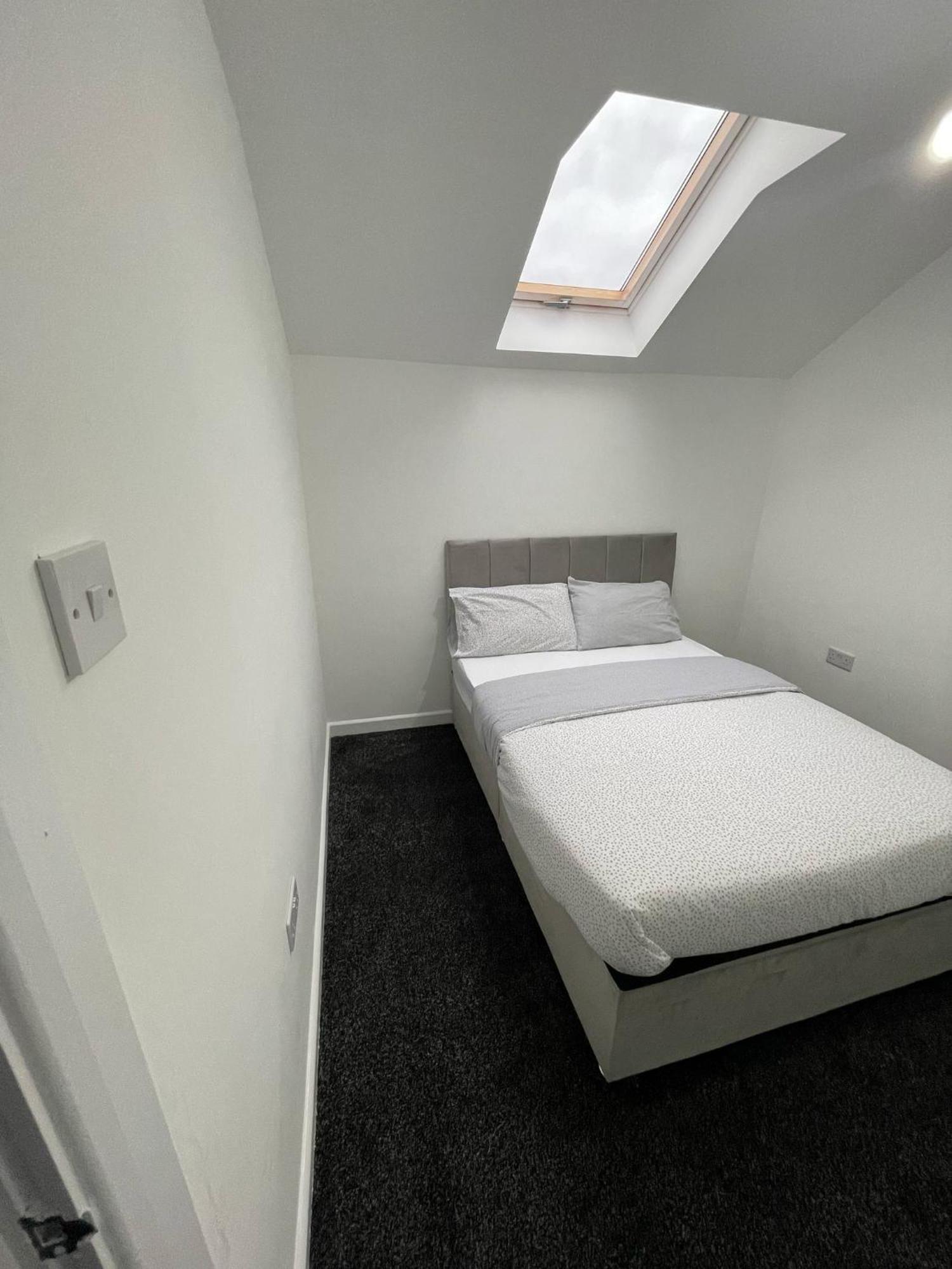 Holiday home Modern 5 Bedroom House *