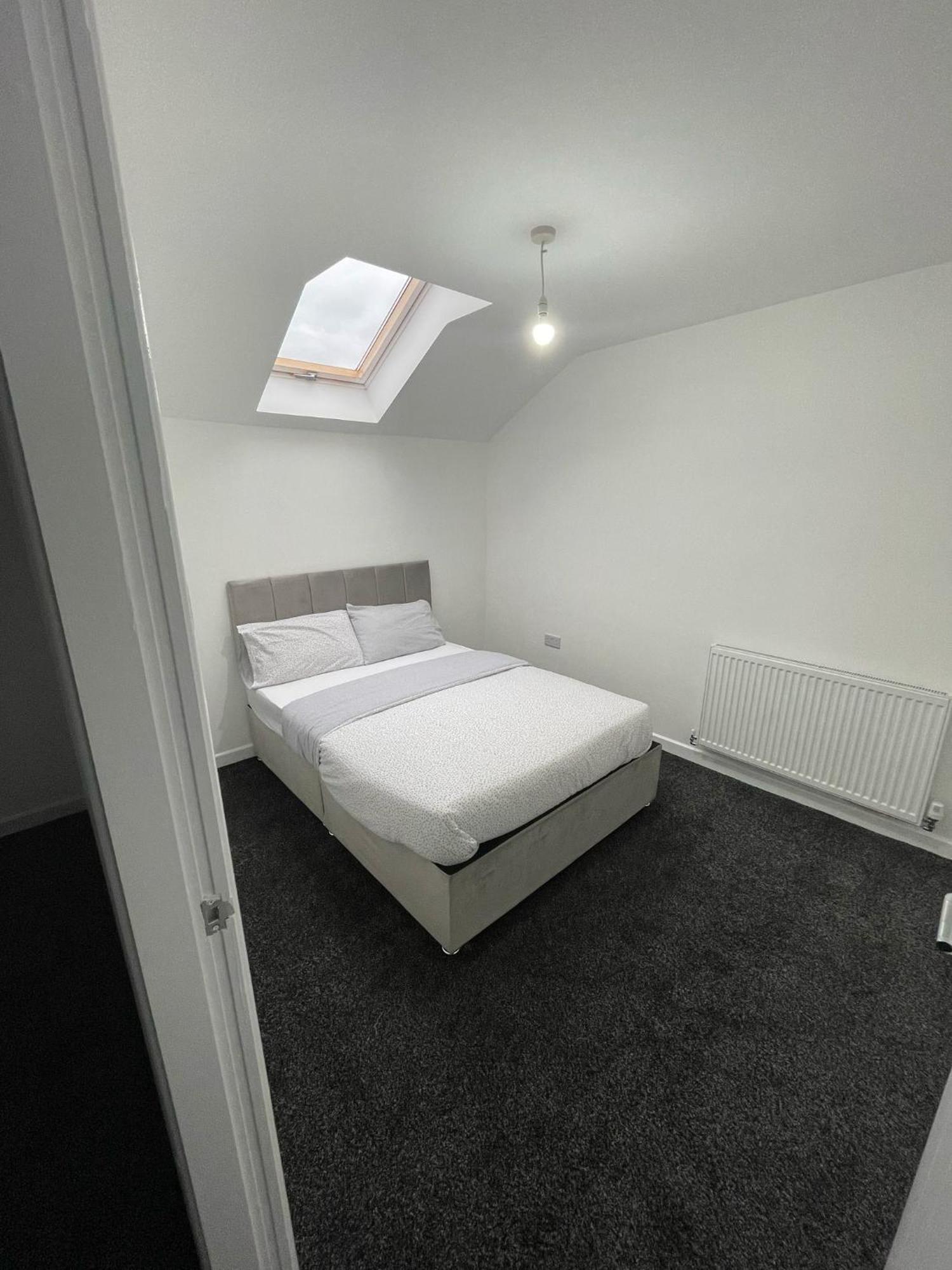 Modern 5 Bedroom House Holiday home Manchester