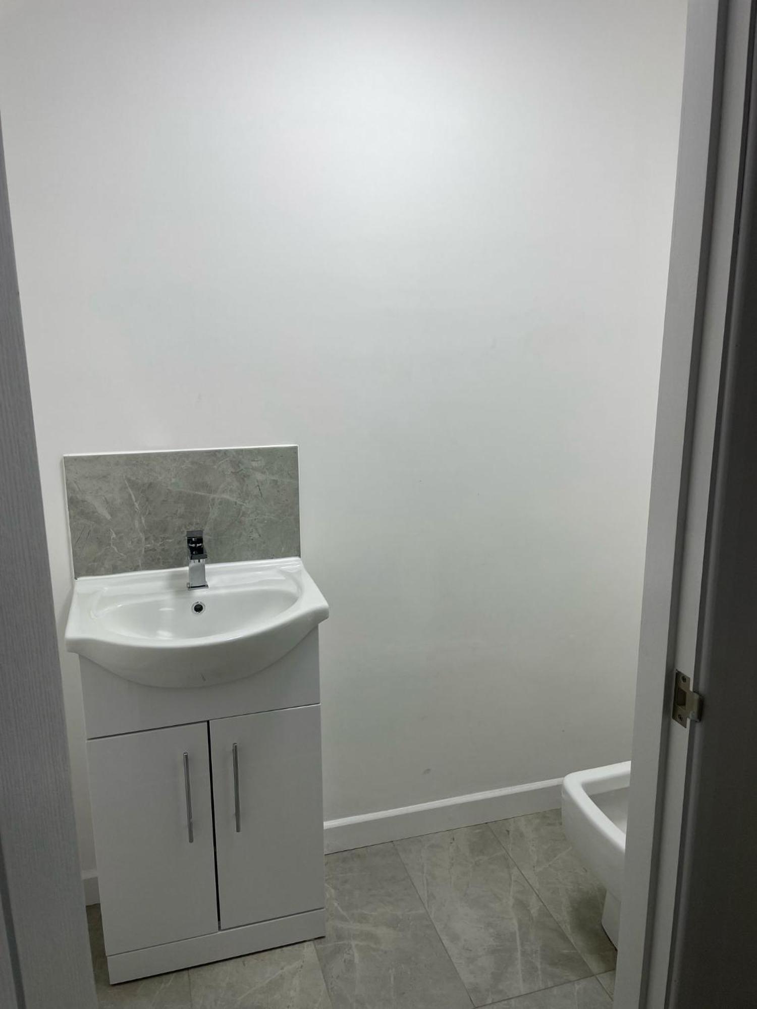Modern 5 Bedroom House Manchester