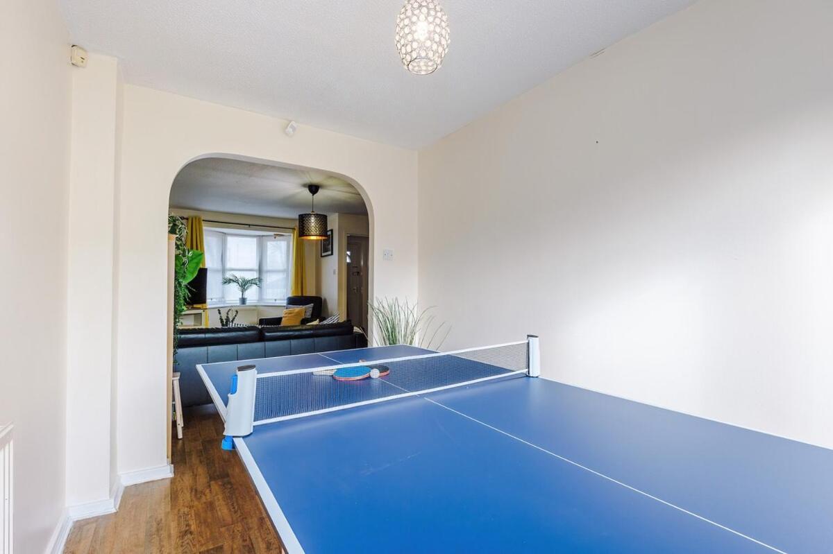 Holiday home Cozy 3 Bed With Ps4 And Parking By Vista Short Lets Manchester