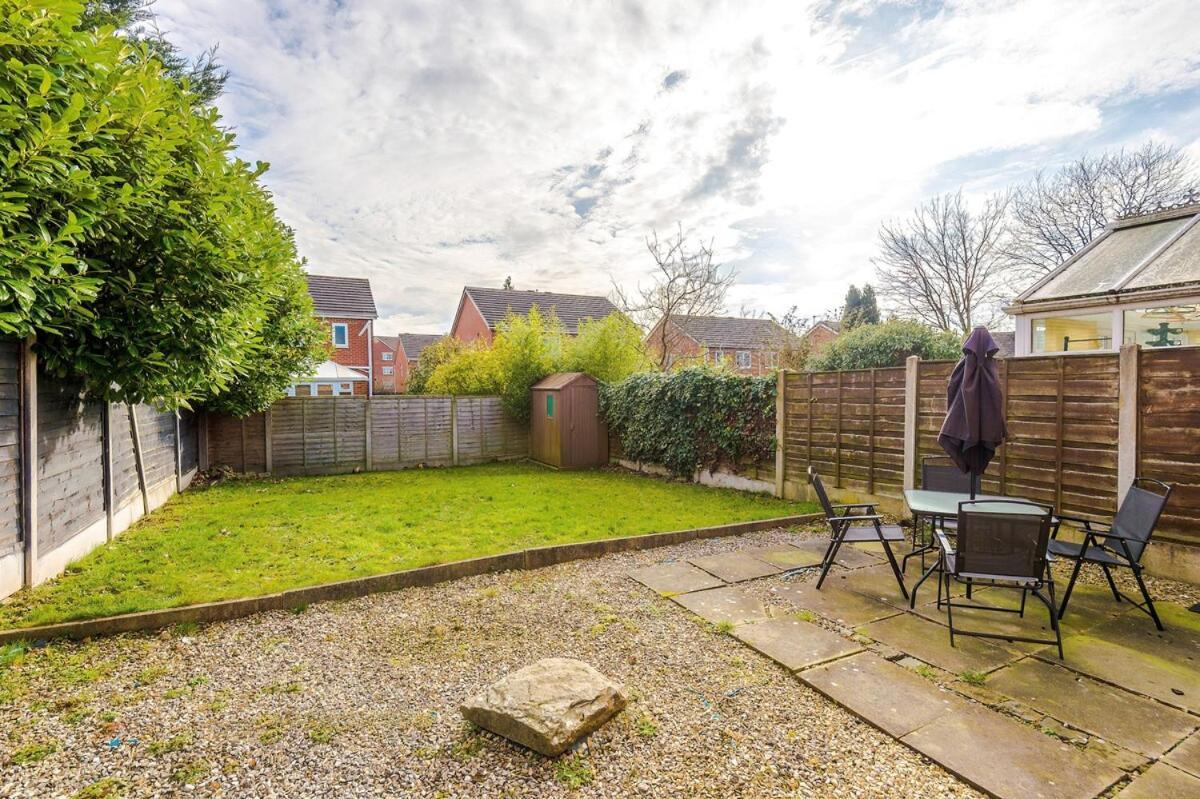 Holiday home Cozy 3 Bed With Ps4 And Parking By Vista Short Lets