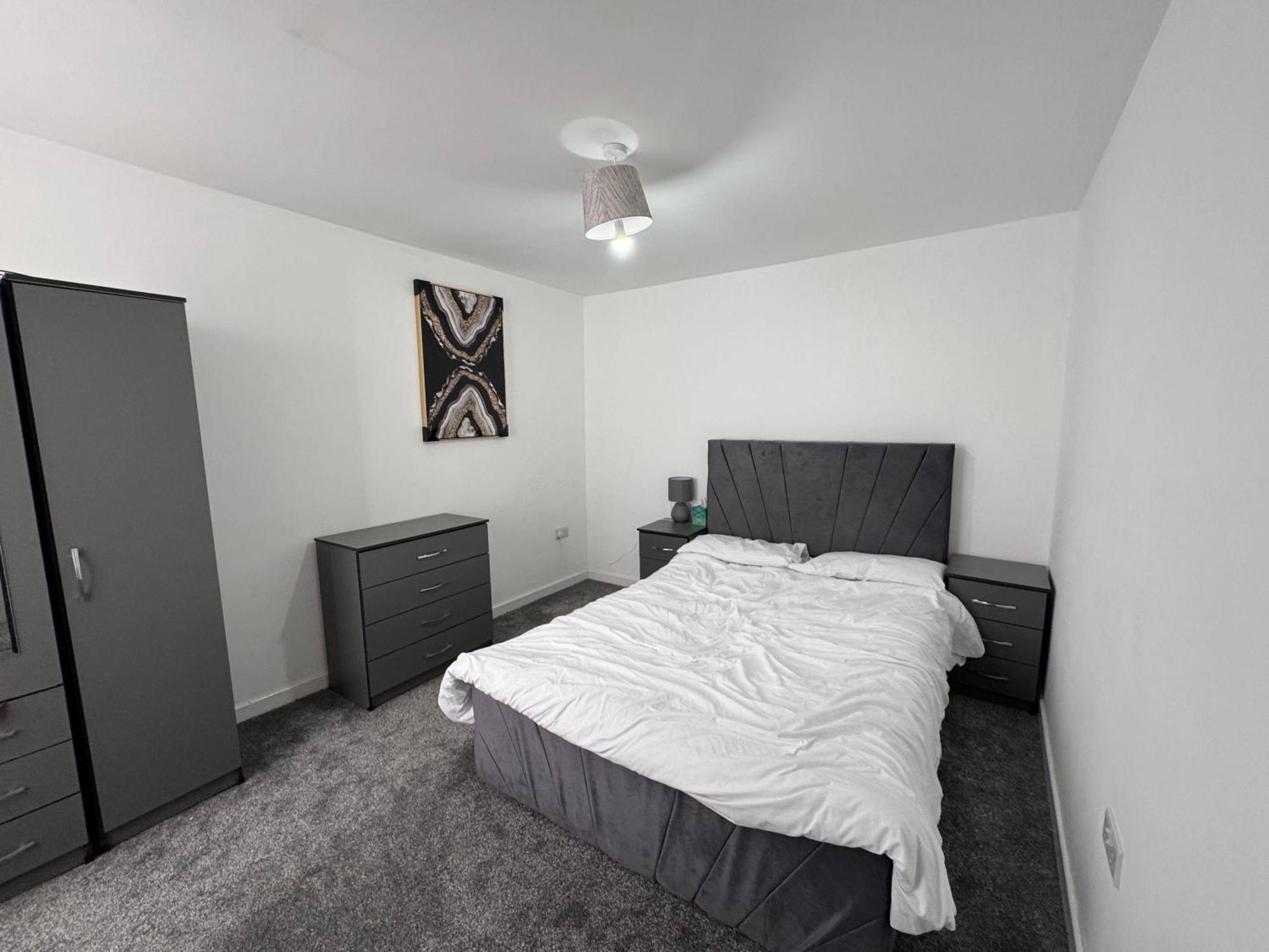 Holiday home Housesleeps9-patio-parking-familyok *