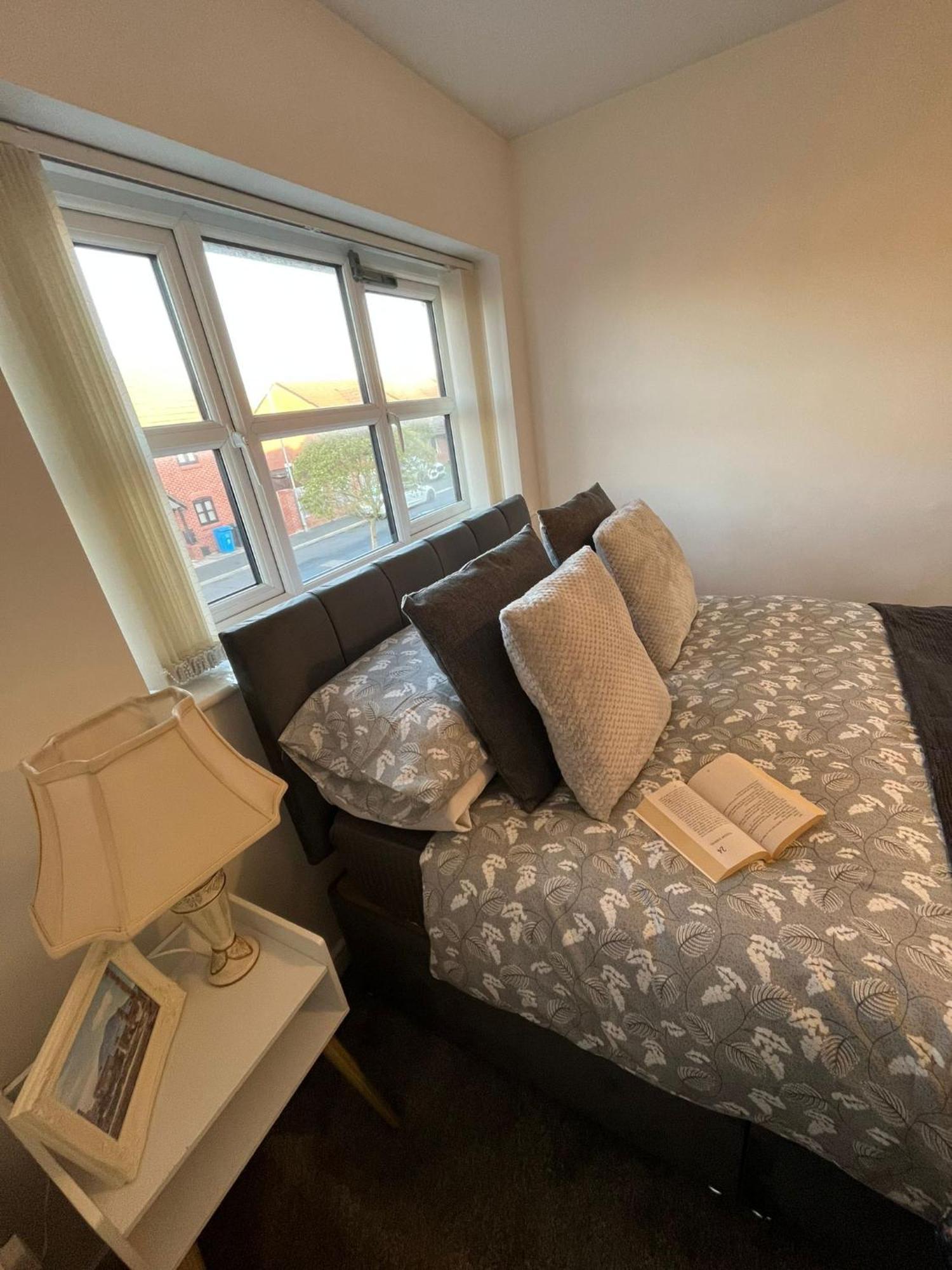 Modern 3 Bed Semi-detached Manchester