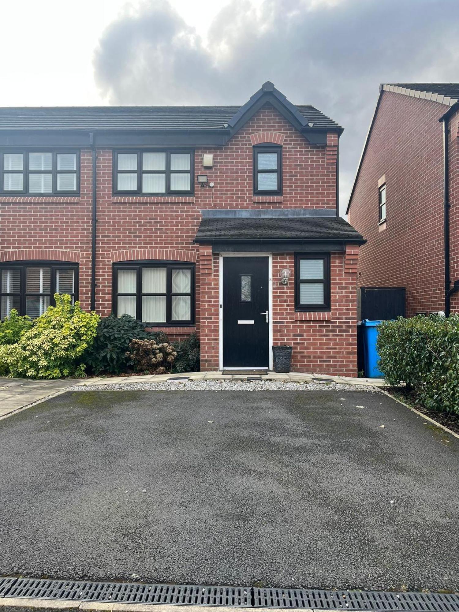 Modern 3 Bed Semi-detached Holiday home