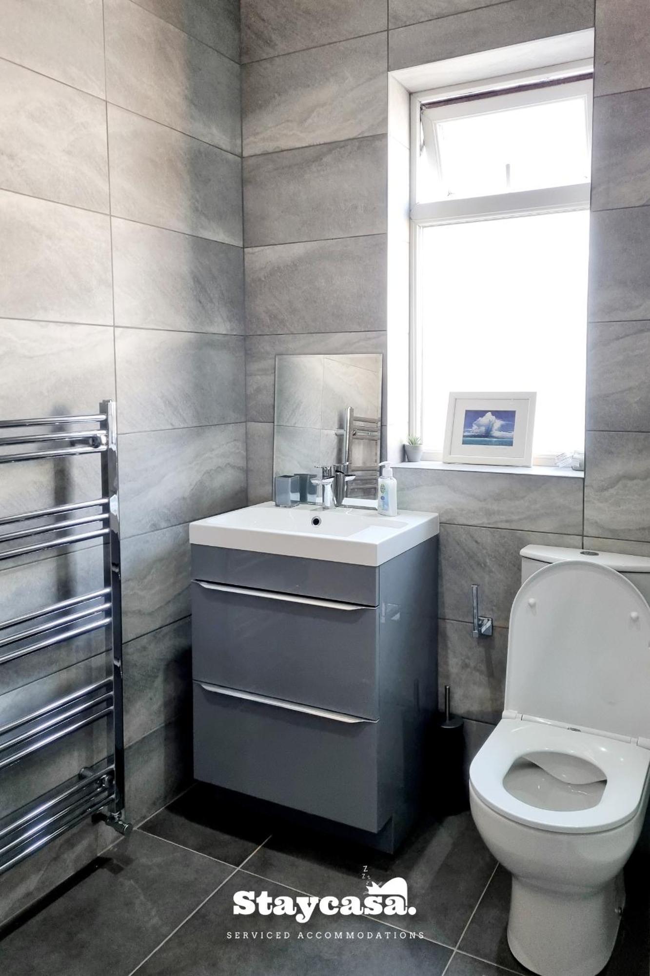 Cowesby Co-living - Private Self-cater Manchester