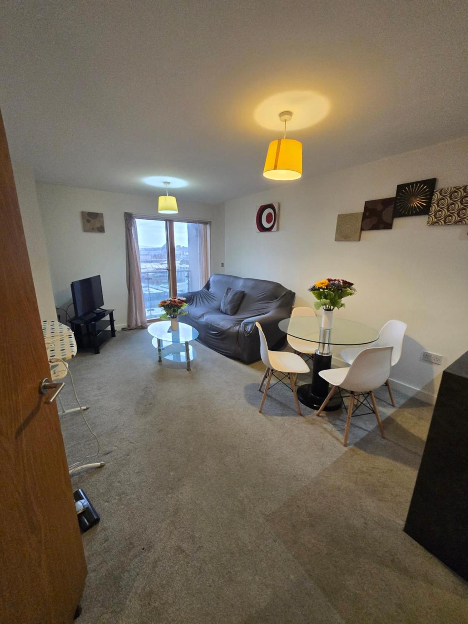 Brilliant 2 Bedroom * Manchester