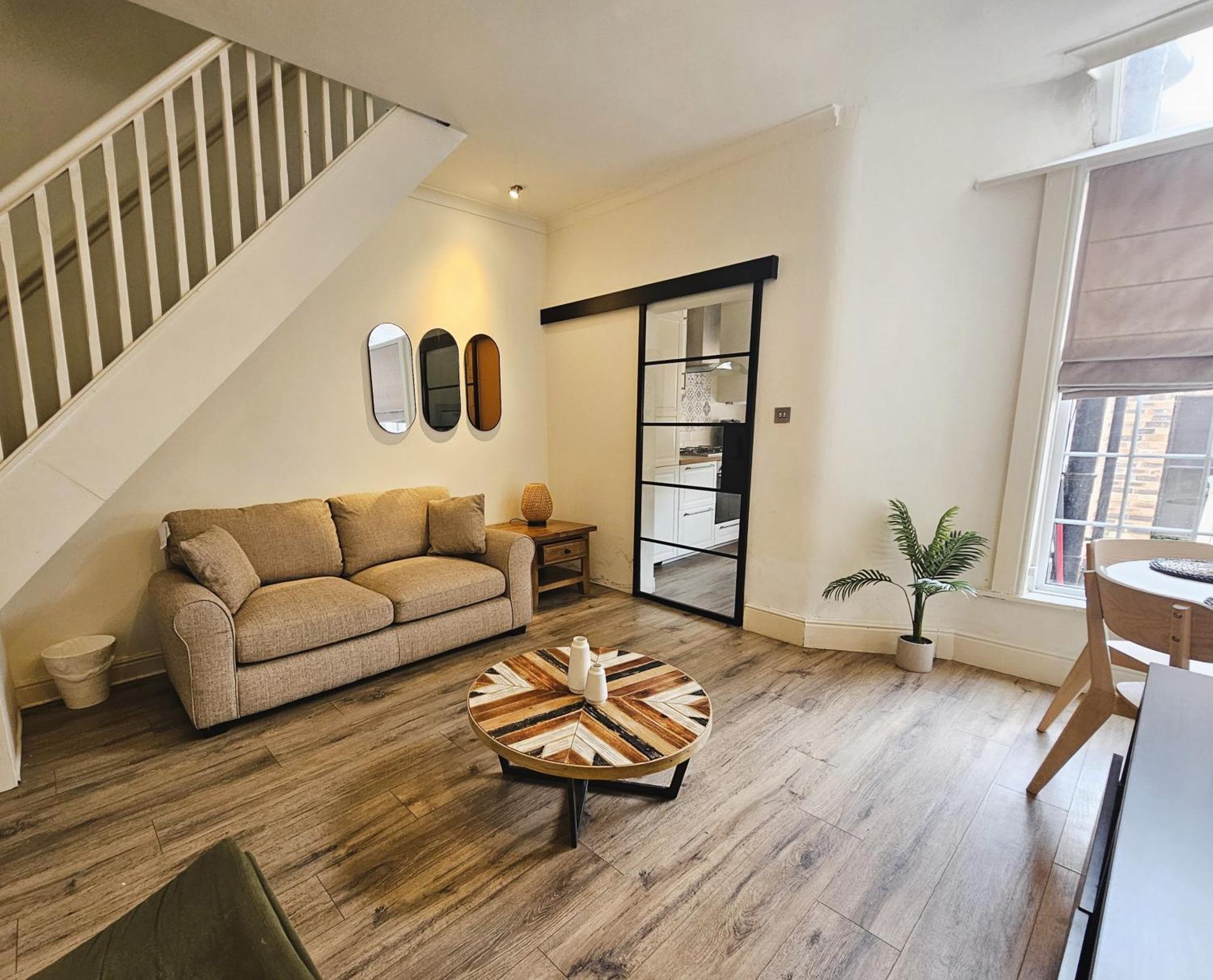 Littleton Co-Living - Private Room Self-Cater Manchester