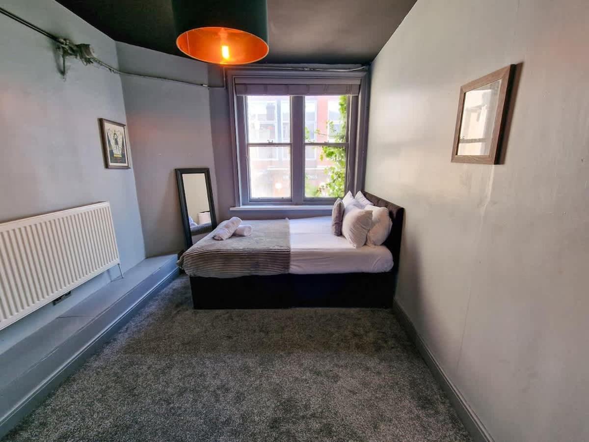 Centre Hidden Gem Sleeps 22 By Superhost * Manchester