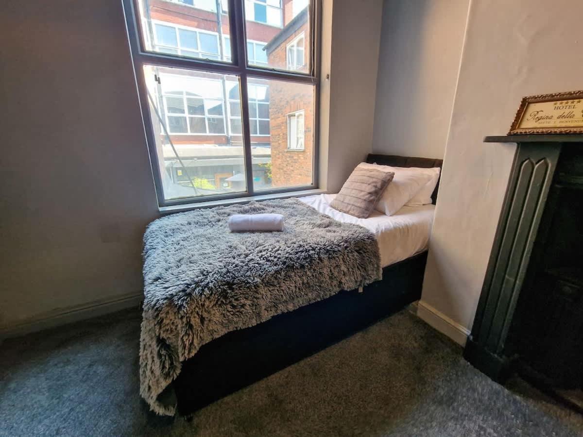 Centre Hidden Gem Sleeps 22 By Superhost Manchester