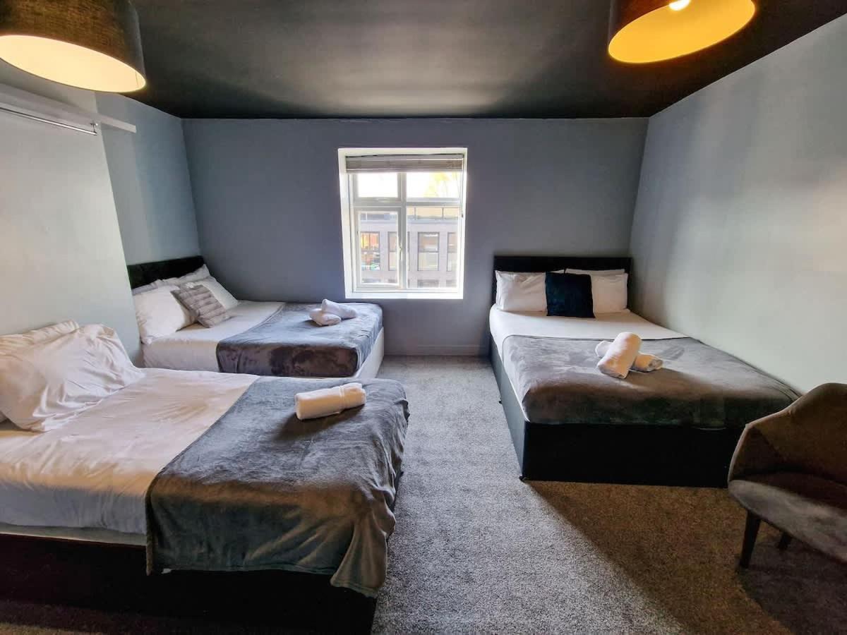 Centre Hidden Gem Sleeps 22 By Superhost Holiday home *