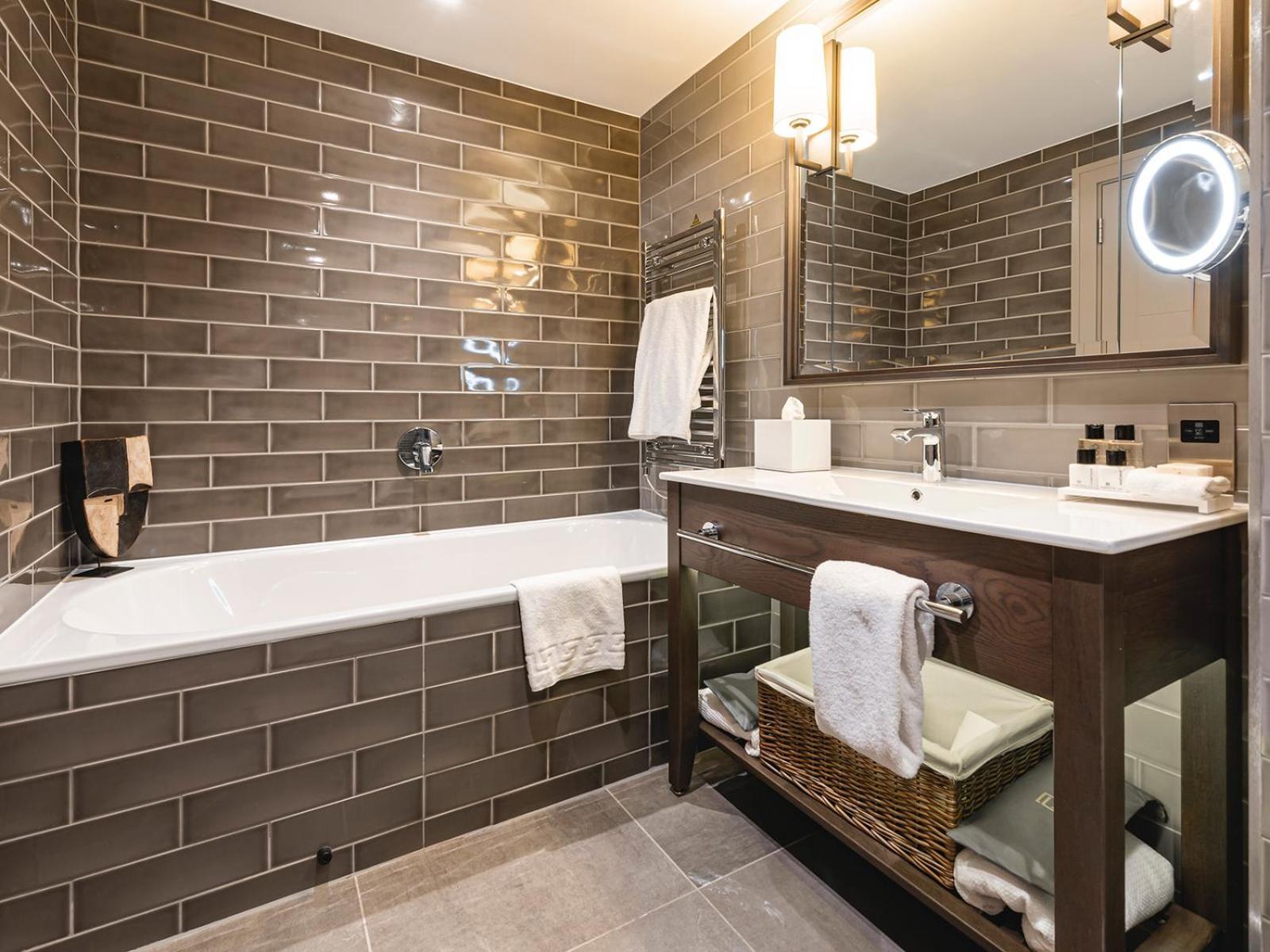 Dakota Hotel 4*