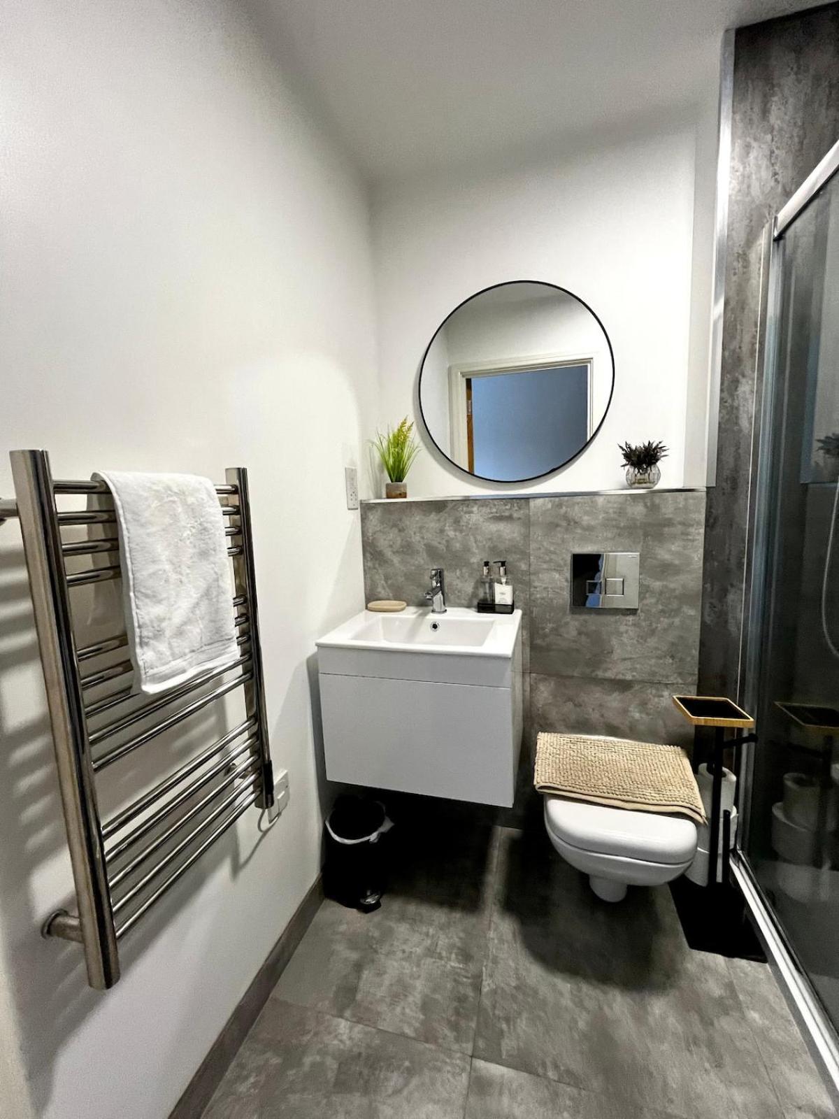 Chic 2-bed Flat - Coop Live & Ethiad Apartment Manchester