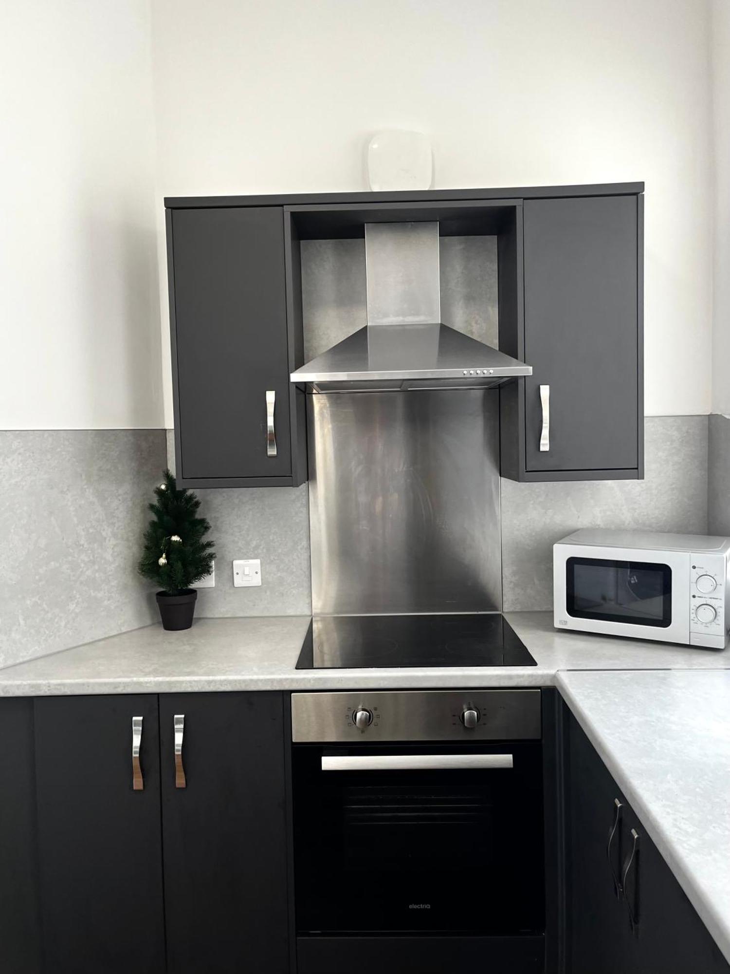 The Failsworth Collection - Stylish With Free Parking Appartement