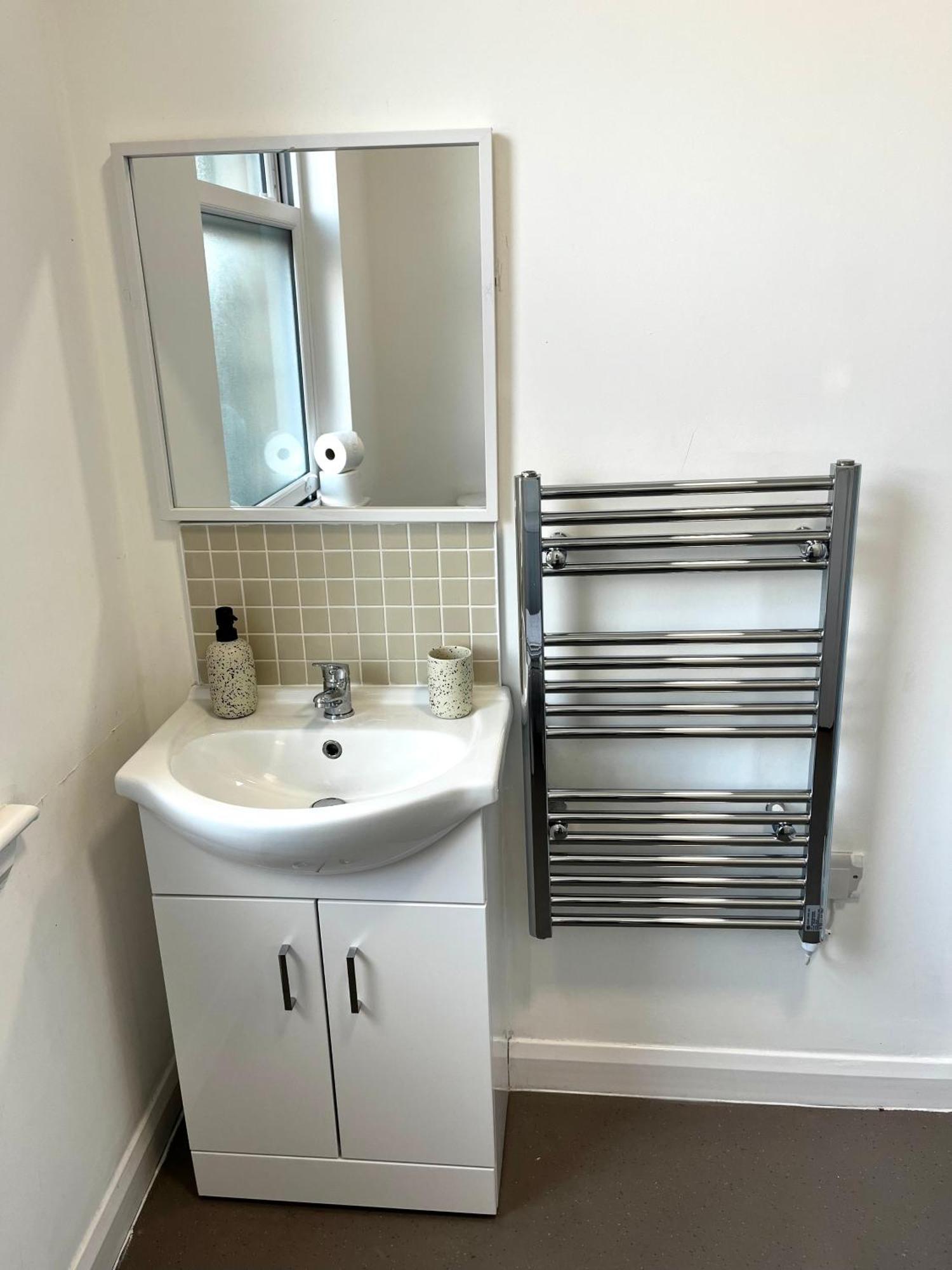 The Failsworth Collection - Stylish With Free Parking Appartement