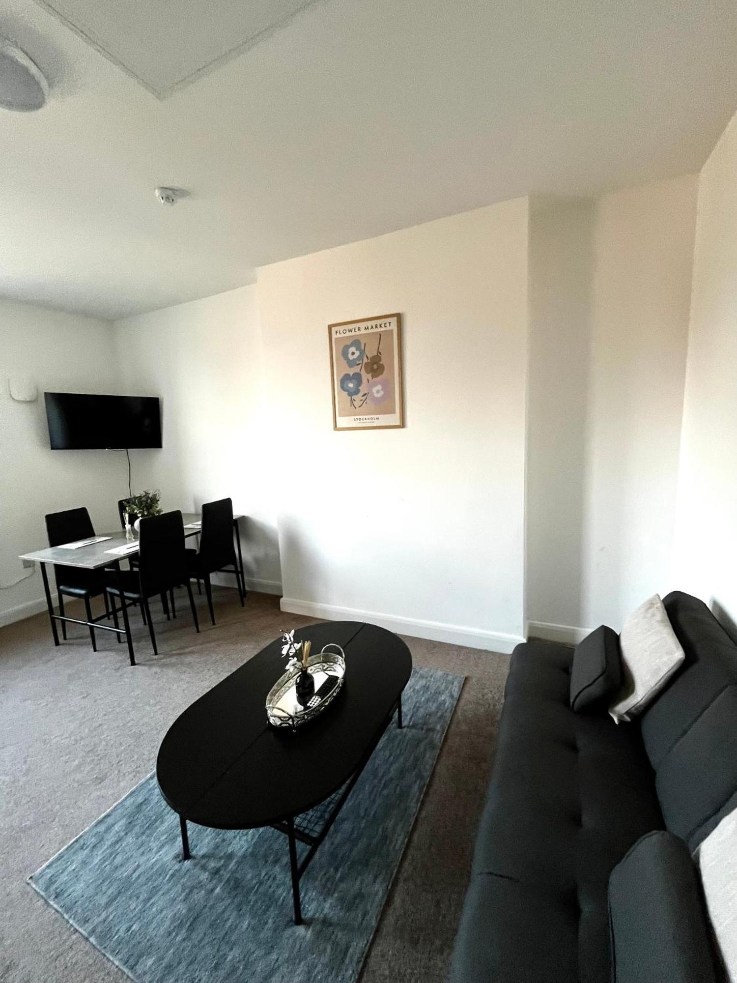 The Failsworth Collection - Stylish With Free Parking