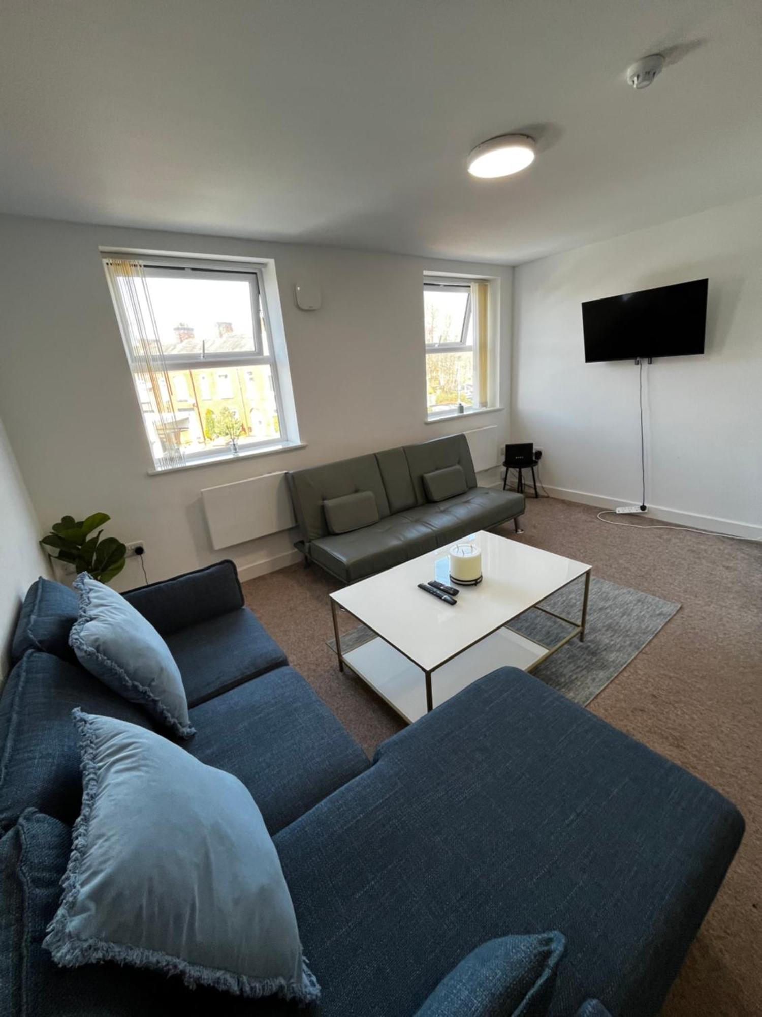 The Failsworth Collection - Stylish With Free Parking Appartement Manchester