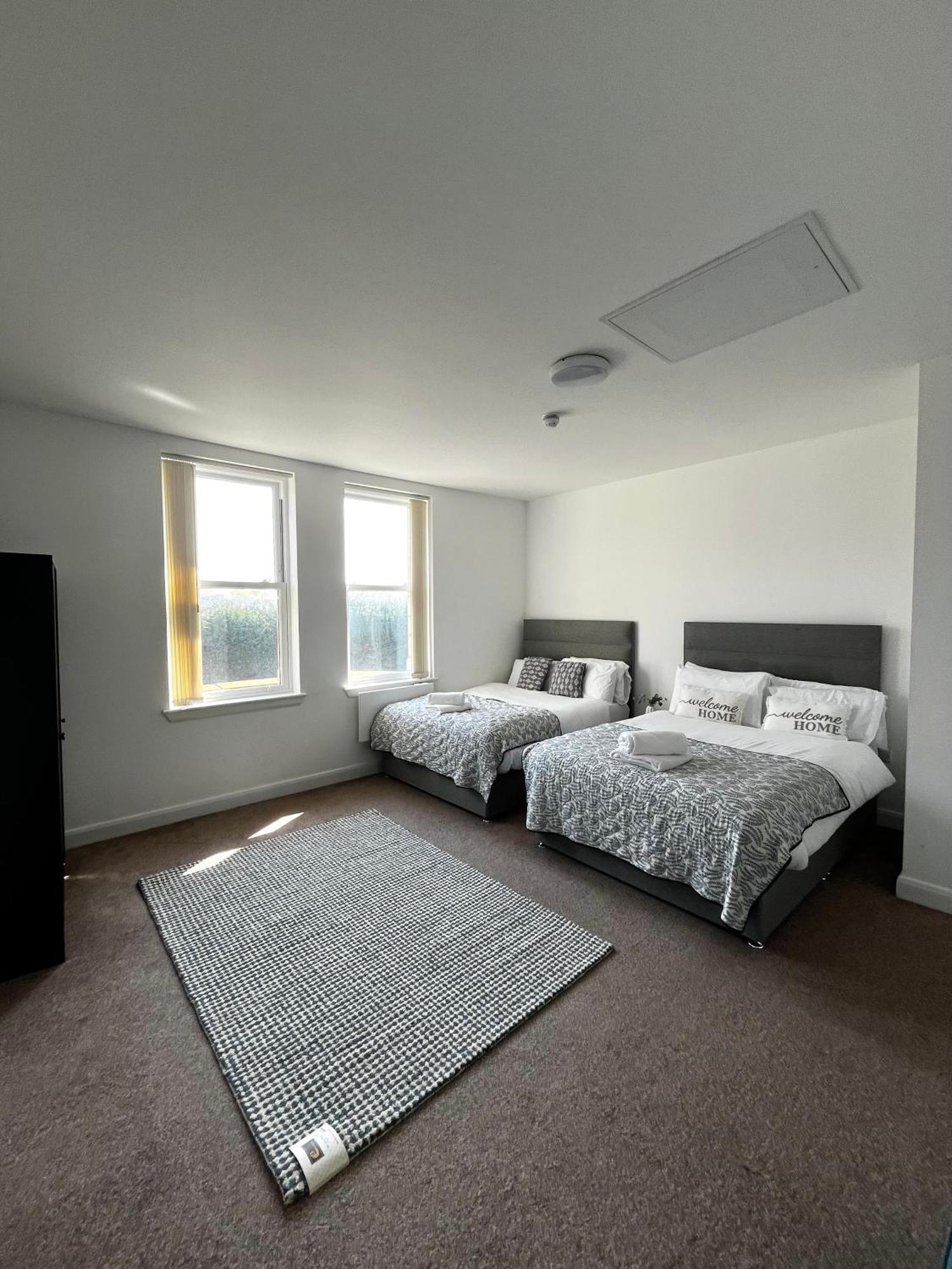 The Failsworth Collection - Stylish With Free Parking Appartement Manchester