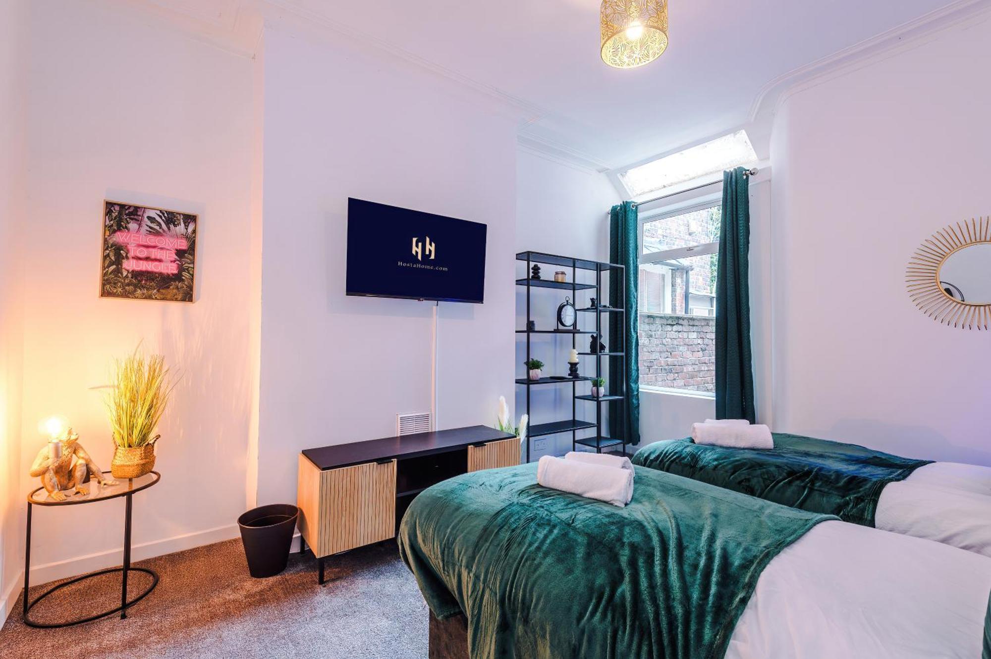 Vakantiehuis Large 4 Bed House Sleeps 8 By Host A