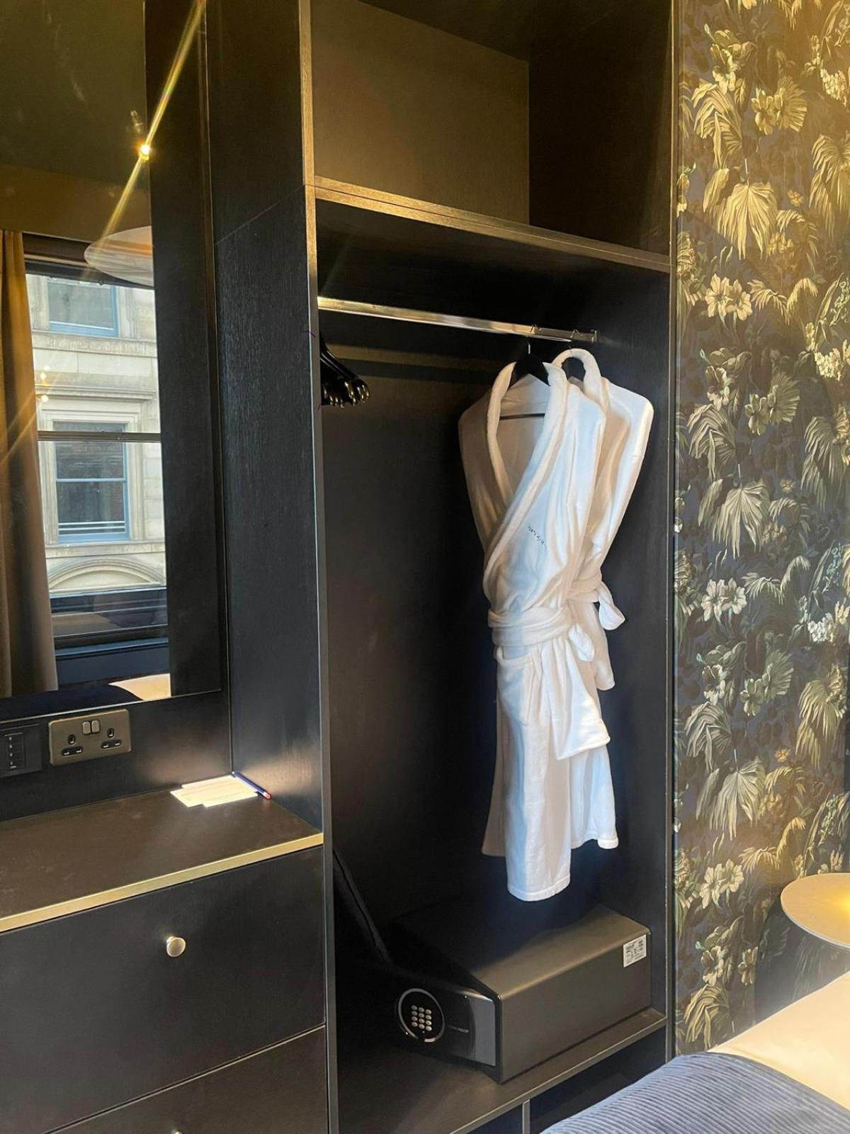 Hotel Forty Seven Manchester, Worldhotels Crafted 4*