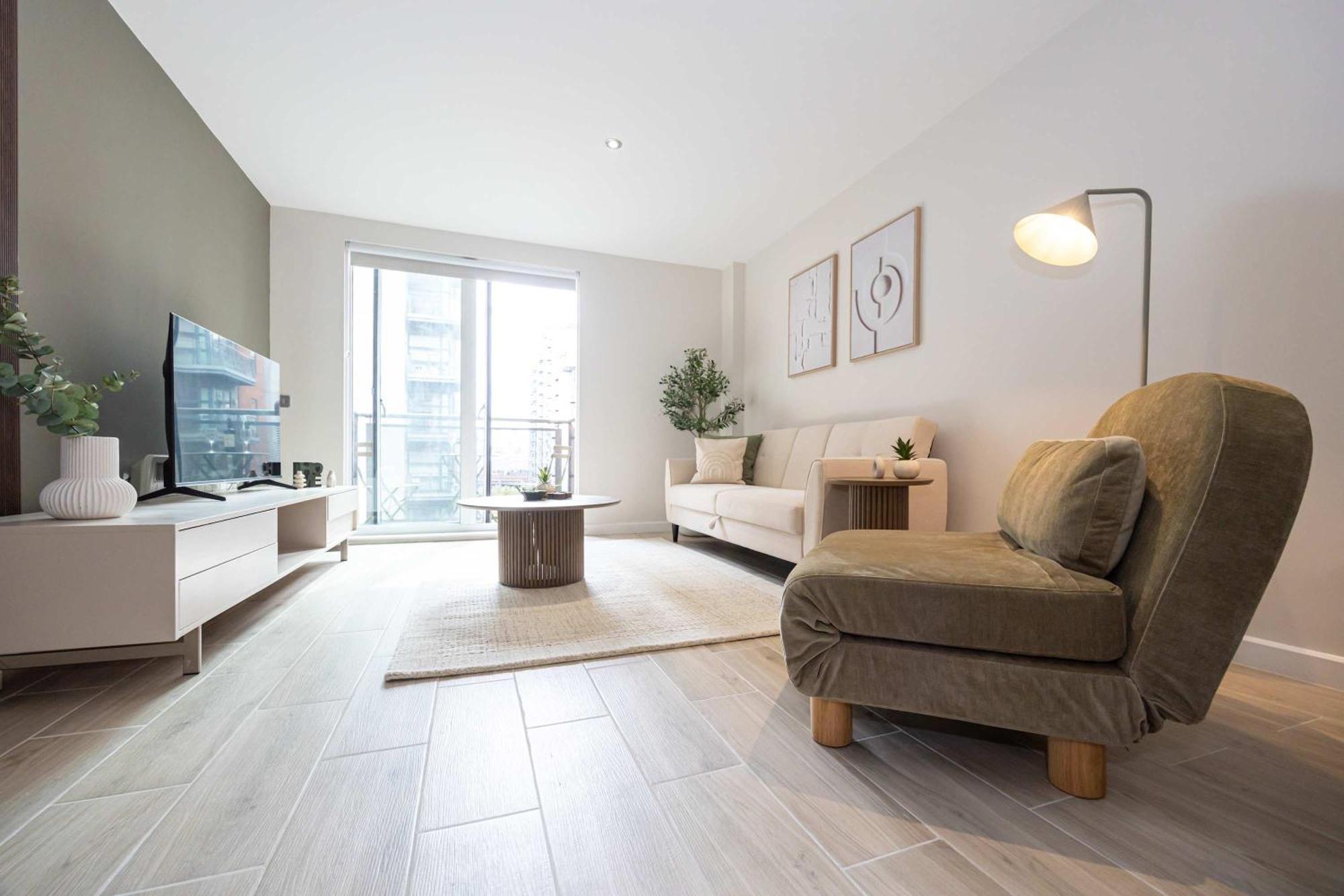 2 Bed Flat Free Parking By Superhost *