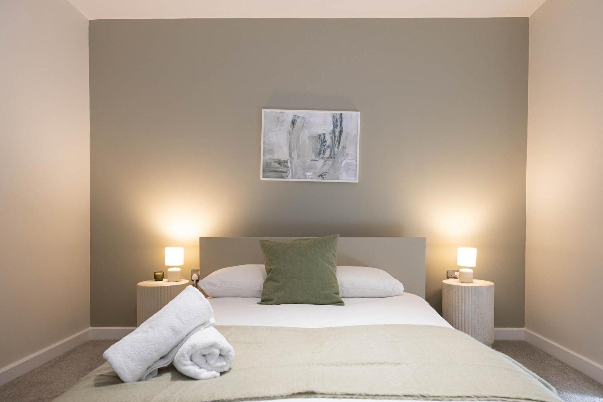 Apartment 2 Bed Flat Free Parking By Superhost *