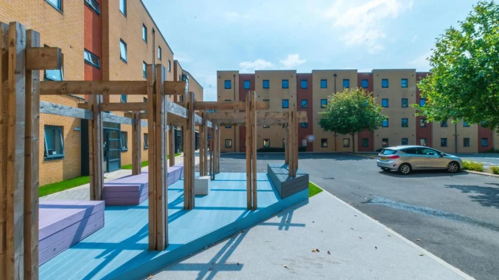 Oxford Court *