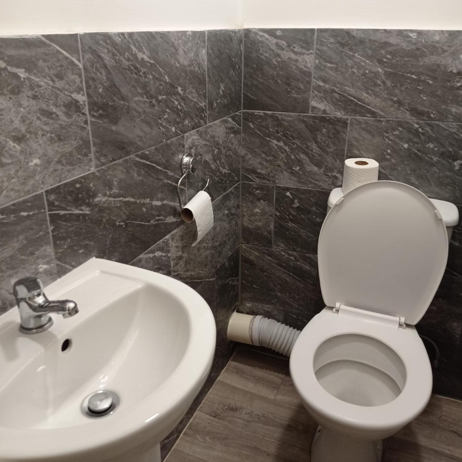 Double-bedroom In The Heart Of Salford Perfect For Short Lt1 Manchester
