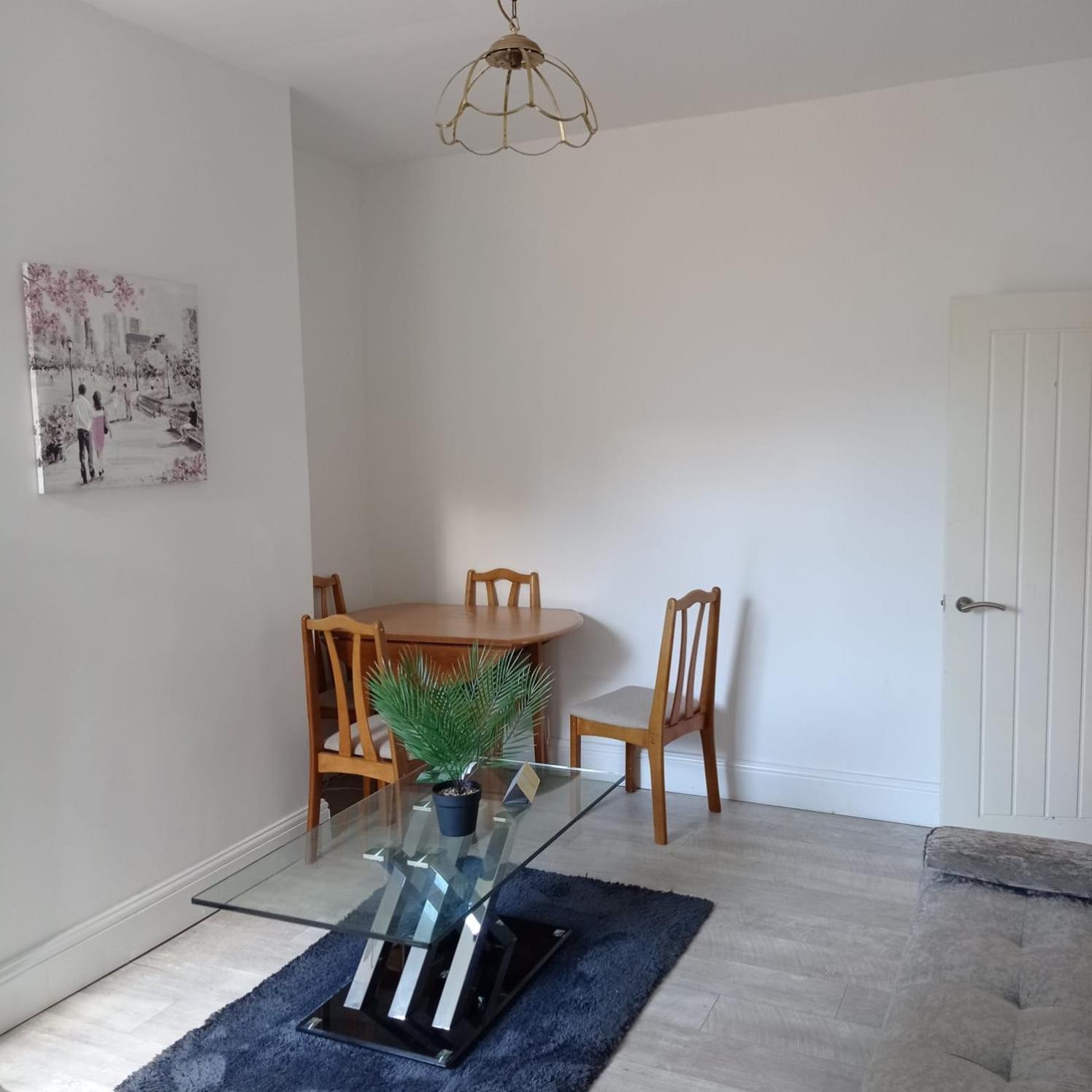 Double-bedroom In The Heart Of Salford Perfect For Short Lt1