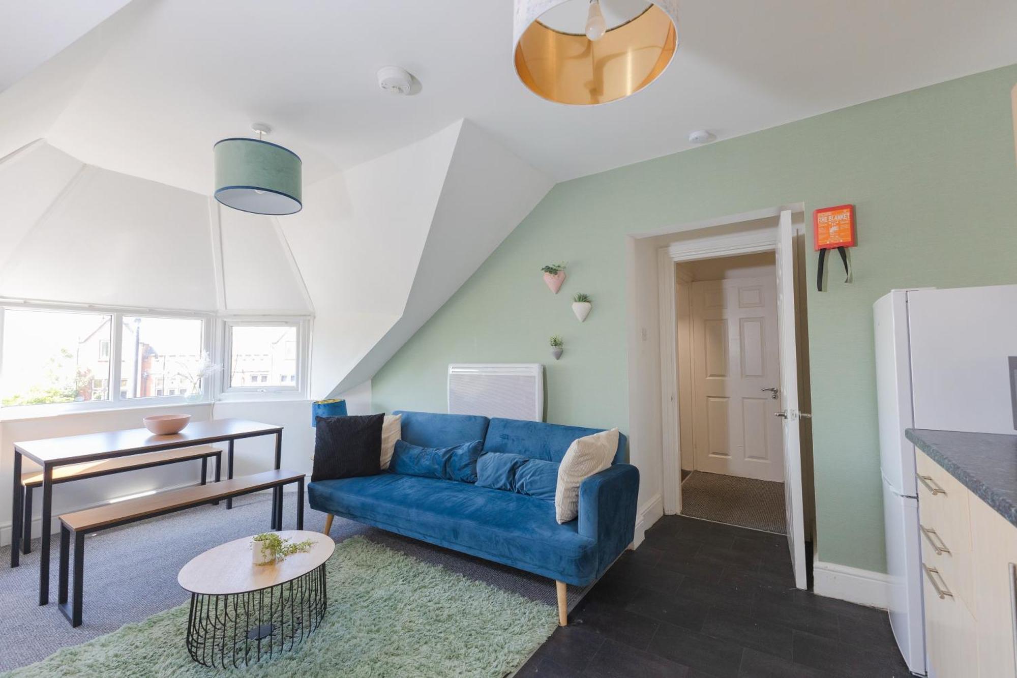 Apartment Feel Floor In M16 *