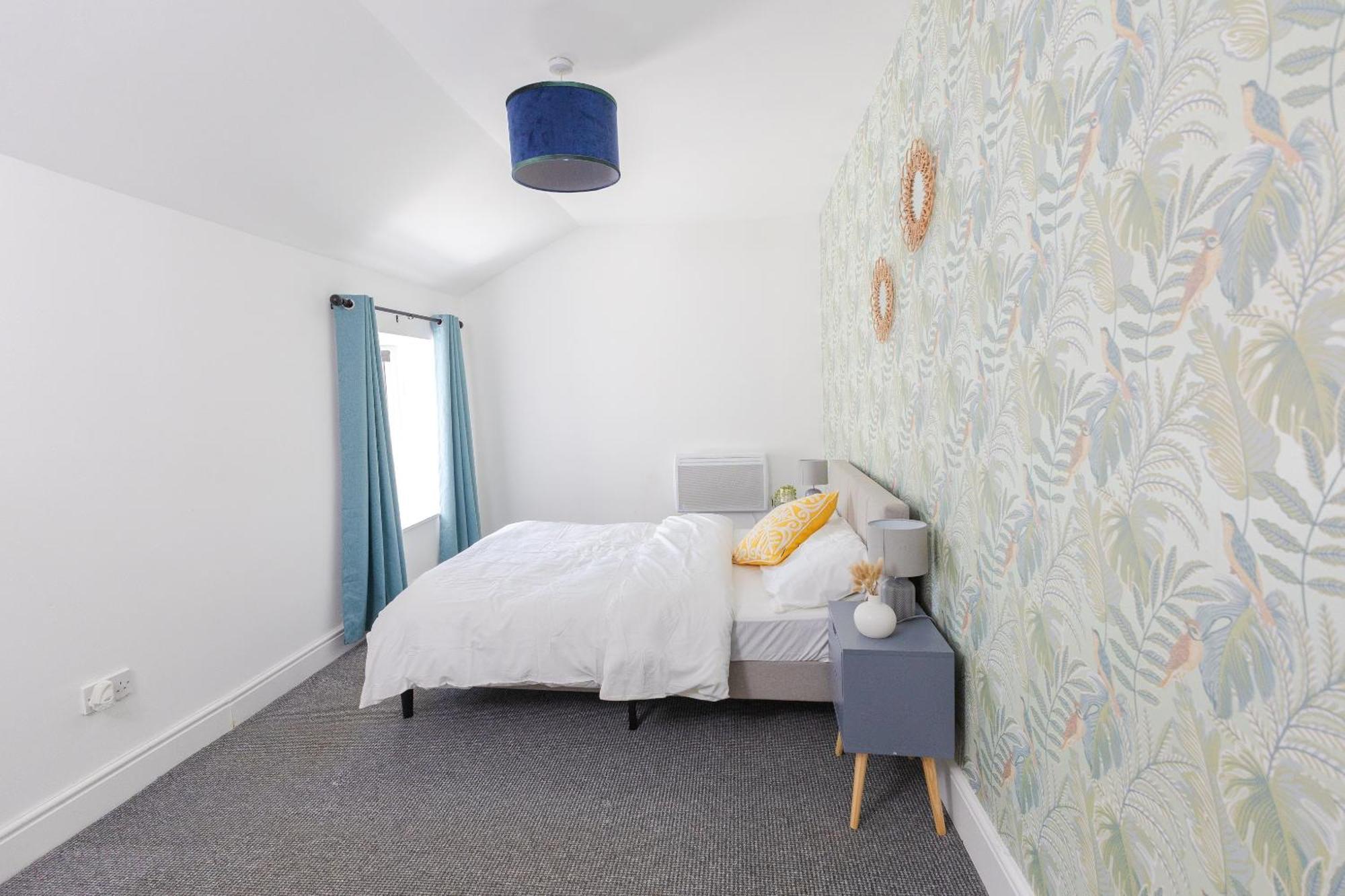 Feel Floor In M16 Apartment *