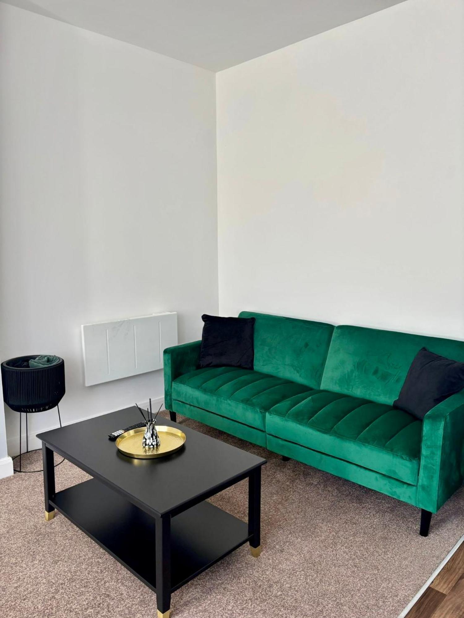 The Failsworth Collection - Stylish With Free Parking Appartement Manchester