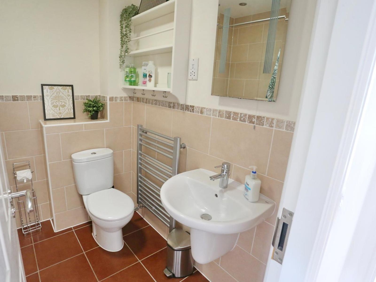 Pass The Keys Stylish House With Balcony Close To Ao Arena Vakantiehuis