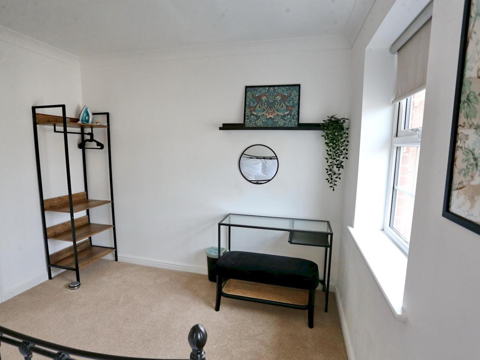 Vakantiehuis Pass The Keys Stylish House With Balcony Close To Ao Arena *
