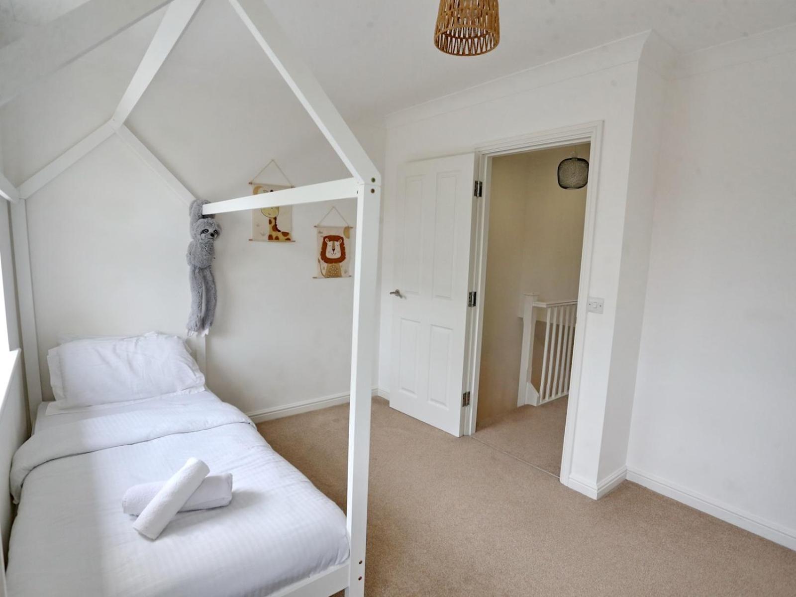Pass The Keys Stylish House With Balcony Close To Ao Arena Vakantiehuis
