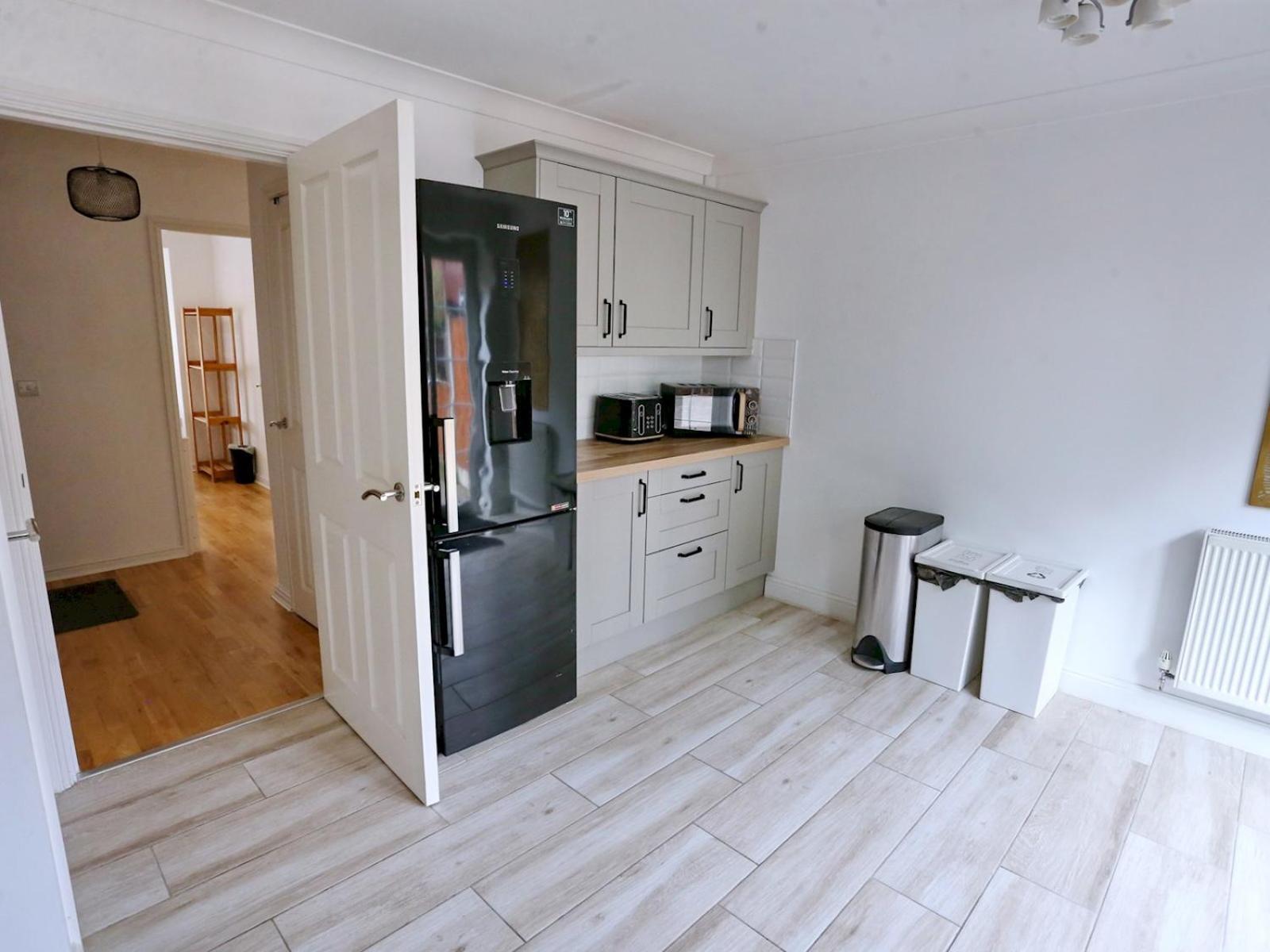 Vakantiehuis Pass The Keys Stylish House With Balcony Close To Ao Arena