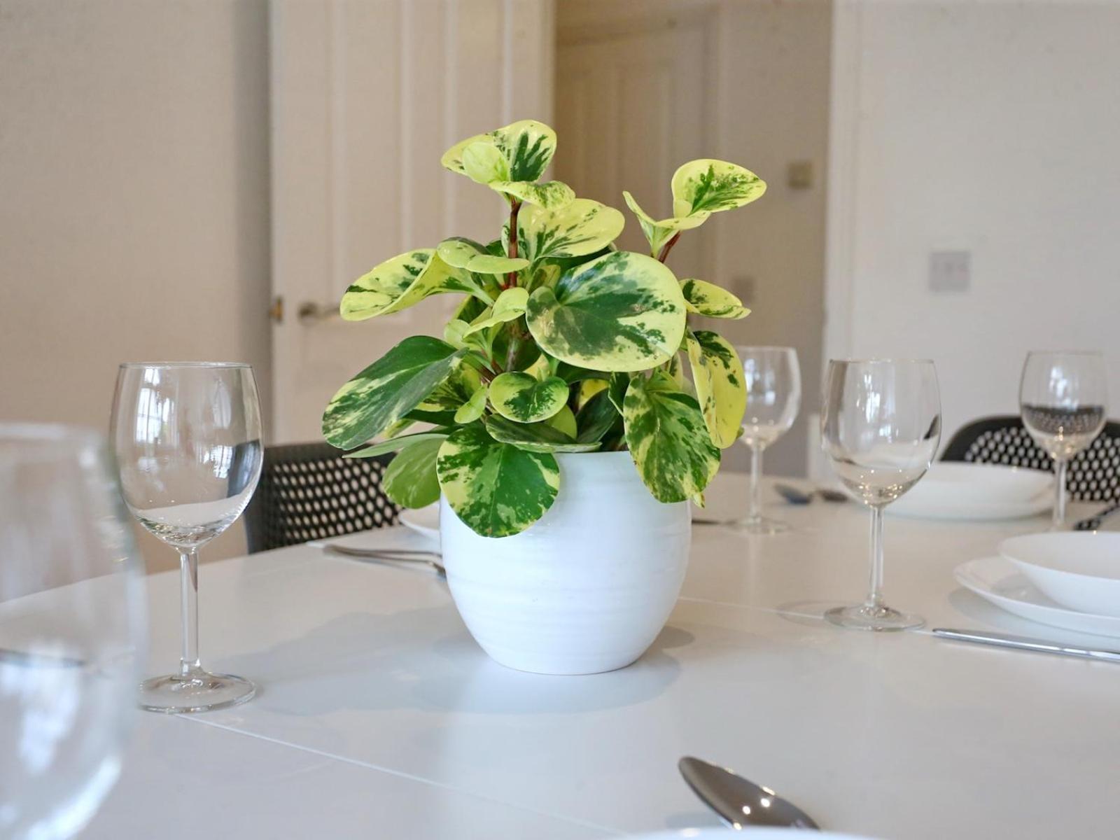 Vakantiehuis Pass The Keys Stylish House With Balcony Close To Ao Arena *