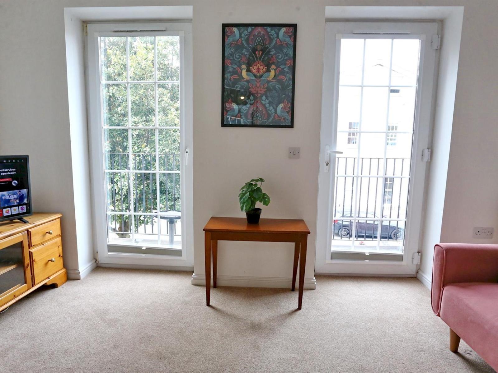 Vakantiehuis Pass The Keys Stylish House With Balcony Close To Ao Arena Manchester