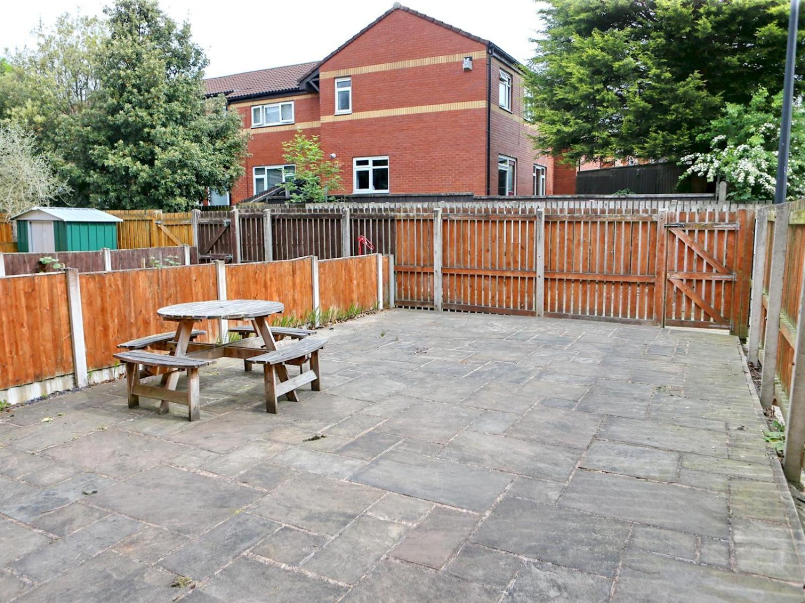 Pass The Keys Stylish House With Balcony Close To Ao Arena *