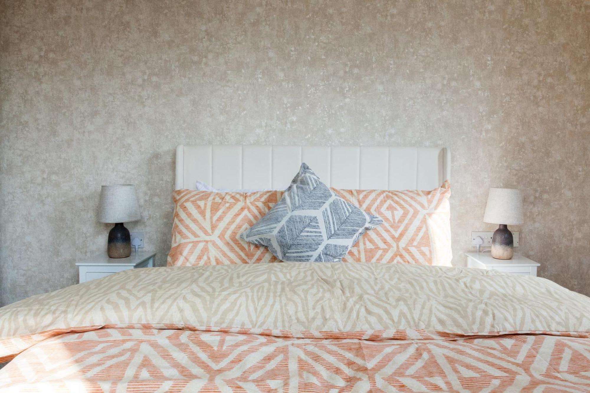 Villa Stunning 4 Bed In Salford - Sleeps 9 Manchester