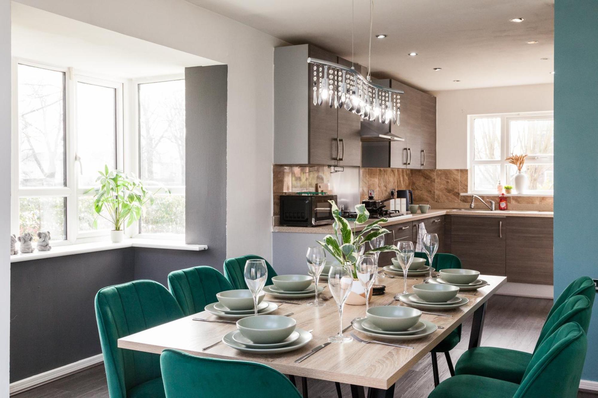 Villa Stunning 4 Bed In Salford - Sleeps 9 Manchester