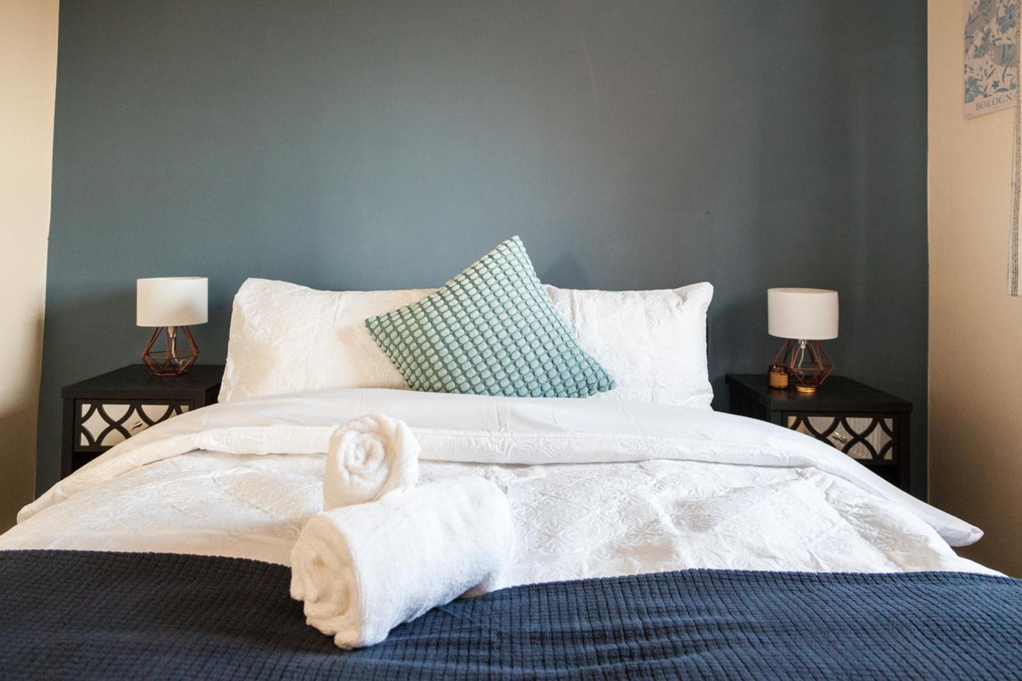 Stunning 4 Bed In Salford - Sleeps 9 * Manchester