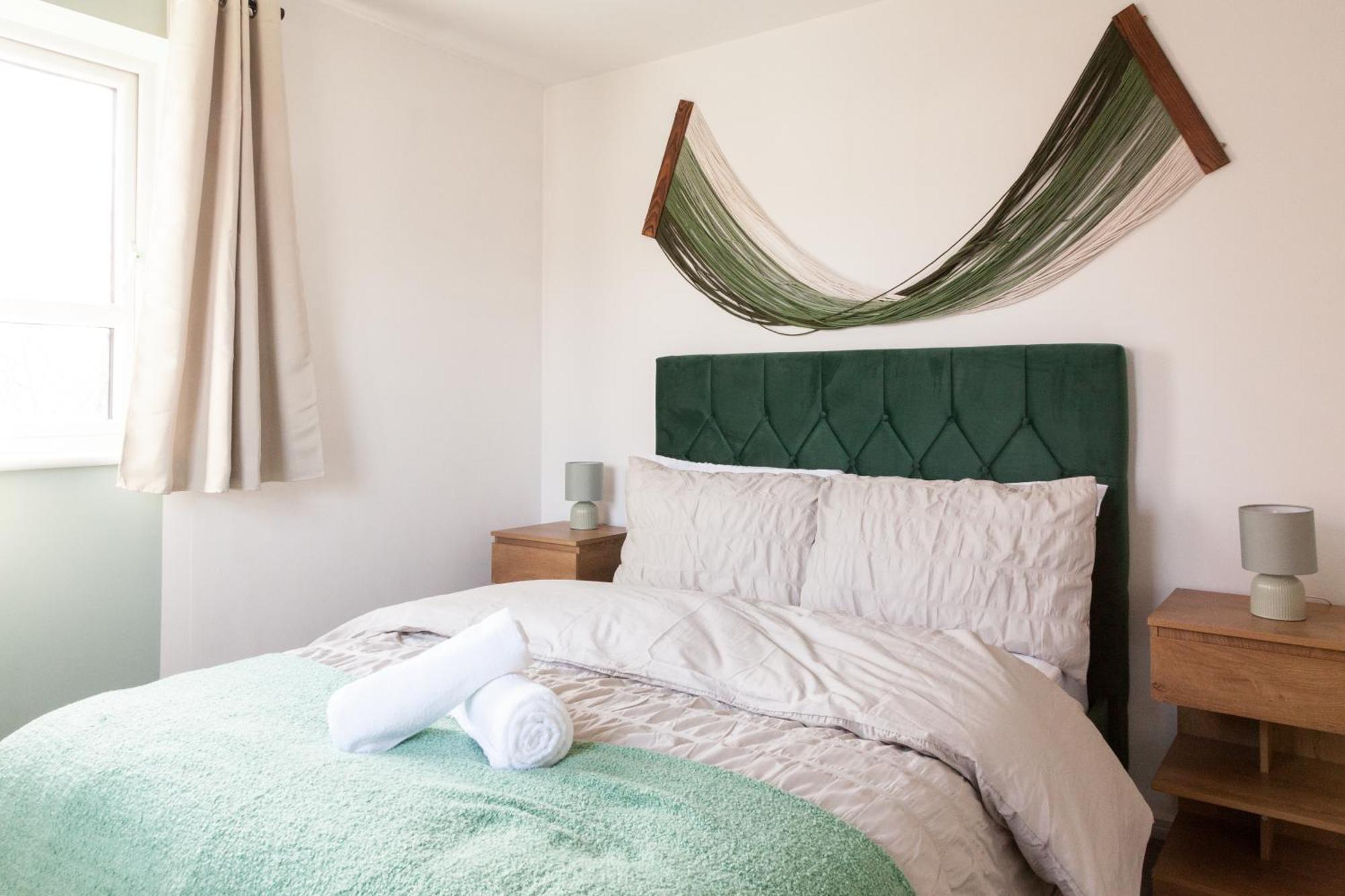 Villa Stunning 4 Bed In Salford - Sleeps 9 Manchester